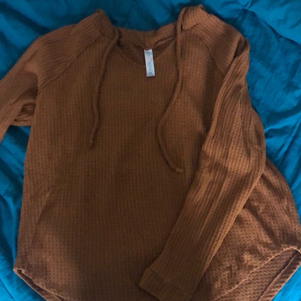 Waffle knit light hooded pullover